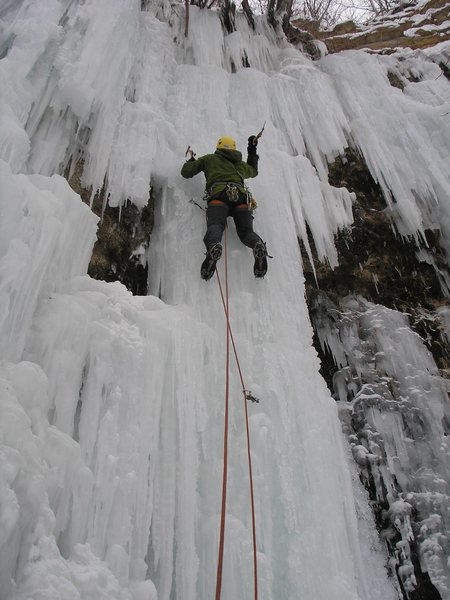 Eric L. leading "Qaurry Monster" regular line- Dennis's quarry, Wyalusing 12-29-10. The day before the annoying warm temps and rain at end of the year (Dec. 30th and 31st).
