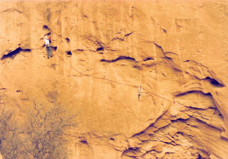 Project - Breaking the Law (5.10?) - Day 2<br>
<br>
placing gear for the next step, January 1986.