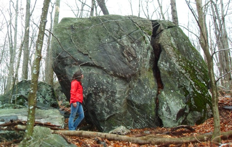 Bouldering in Canfield Woods, Book Hill, CT Bouldering