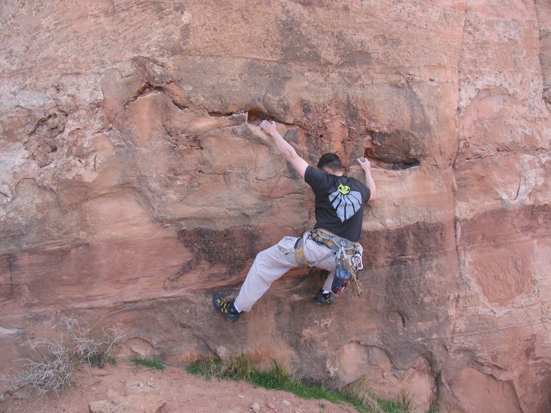 Boulder problem at the bottom of the third pitch.<br>
<br>
The Long Wait, V0-.