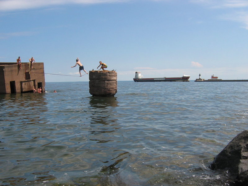 Josh slacklining the "Ice Box" just off of Canal Park in Duluth, MN.
