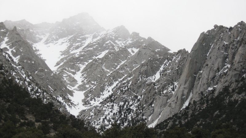 Lone Pine Peak on the left, the Bastille Buttress on the right