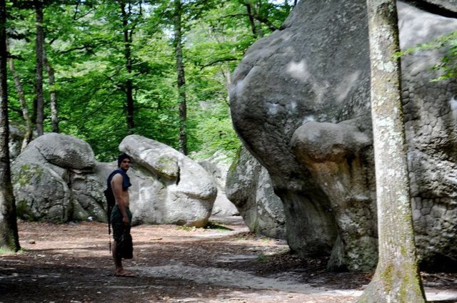 Max Krimmer eyes l'areodynamic<br>
Font, France<br>
<br>
Photo: Elizabeth Michaels