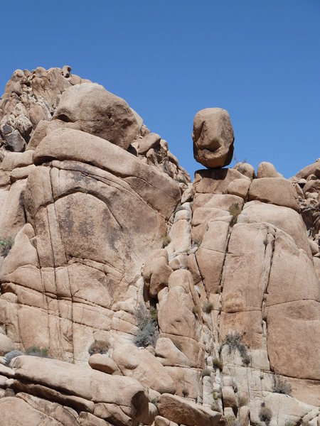 An interesting balanced rock across from RC Rock, Joshua Tree NP