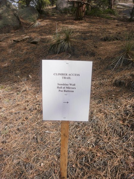 Temporary sign for the cut-off to the new trail. Should be hard to miss!