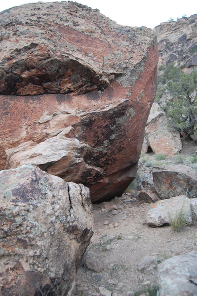 Scrubs Boulder from the dirt road.