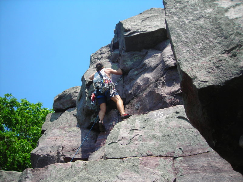 Trying to get as high on rock (climbing.. that is) as possible along a multi-pitch outing at Major Mass. This one is the final pitch. I was trying to make it seem harder by hauling and over sized rack along. "Bloody Finger". Bloody hot and bloody crowded with touristers below.