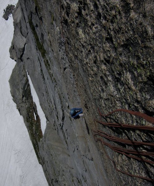 Adam coming up the 10c finger crack on his onsight send of ATO.