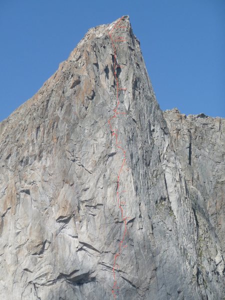 Detail topo of ITTIA pitches from about where it diverges from Ambush Plaisir. Note that circles indicate belays while arrows are placed generally over or right of the line of ascent.