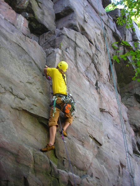 Eric Pueschel sorting out the entrance moves to The Sucker on lead.
