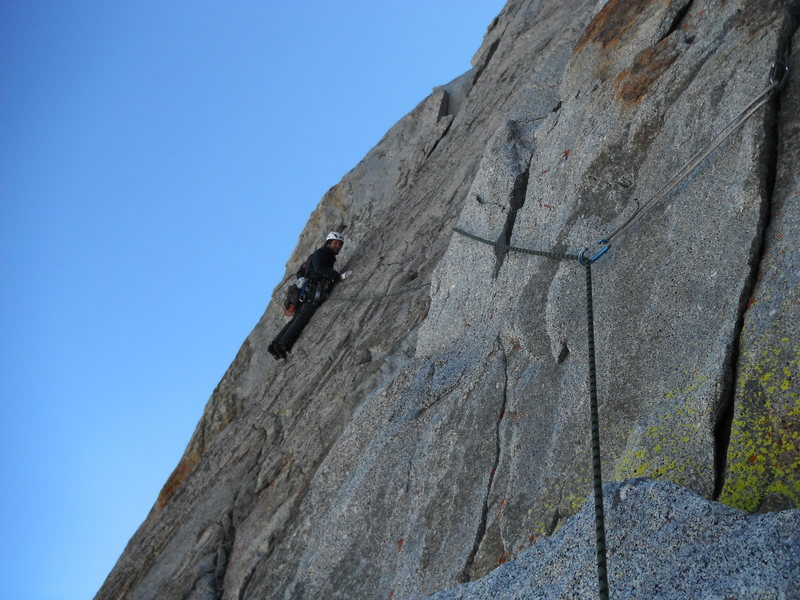 Rob Beno leading the 5.9 traverse (P2)