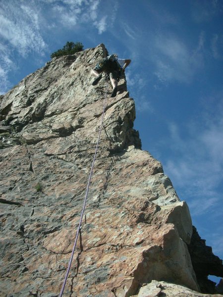 Going up the arete! Runout of 30 feet, good exposure!