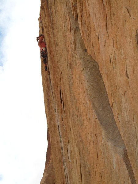alexis charging through the OW pod about 2/3 way up wangerbanger. solid jtree 5.11.