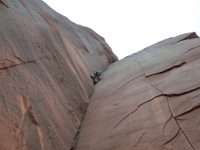 This route was spectacular, perfectly sharp edges, un-marked varnish, 20+ feet of hard lay back.