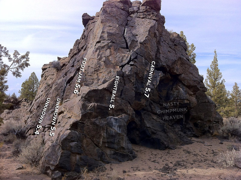 Some climbs at the West Wall. At first look the overhanging cave around Carnival looks interesting, but closer inspection reveals a plethora of chipmunk nastiness and some moss on the upper 1/3. Probably best to climb Eightball and Carnival and walk away.