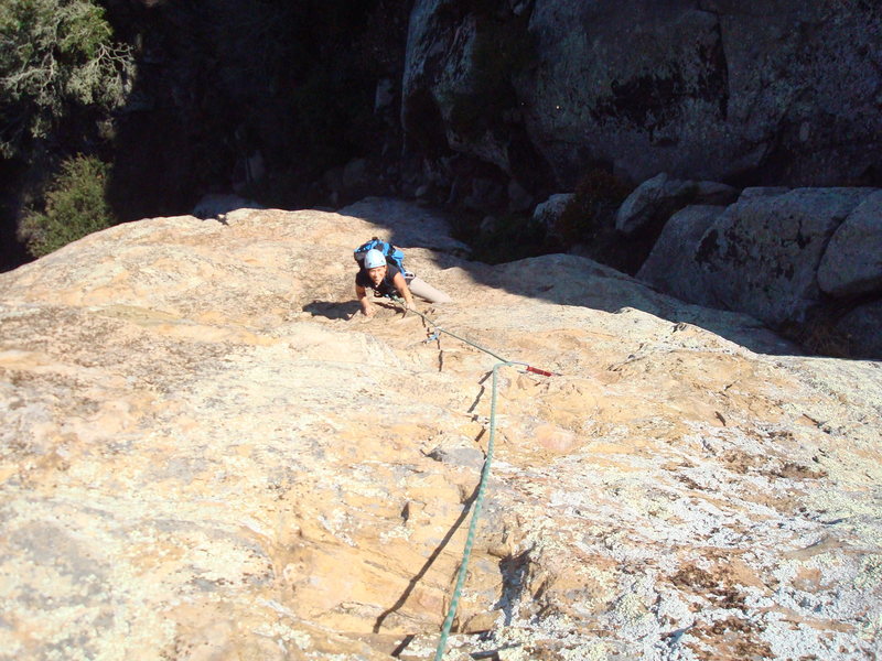 Cheri Ermshar cleaning Knee Surgery 5.10a. Photo by Floyd Hayes.
