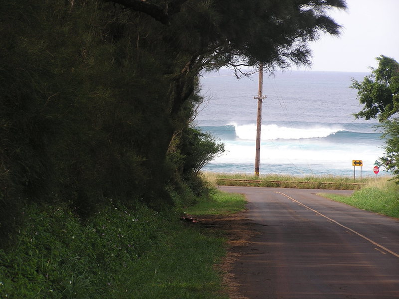 Intersection of Old High School Road and Hana Highway, Maui<br>
Photo: Olaf Mitchell