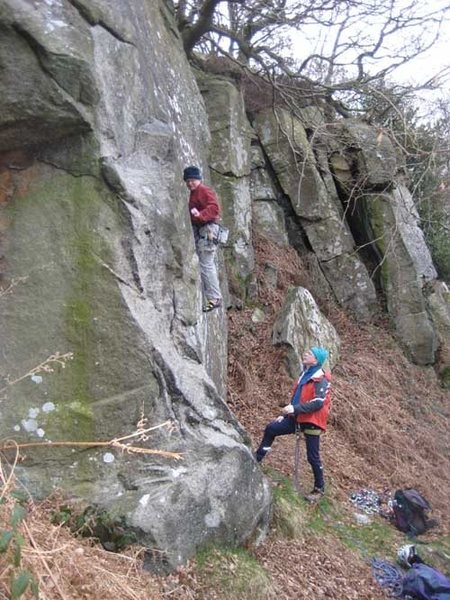 One of the short quarried faces at Rivelin Edge (photo by Phil Ashton)