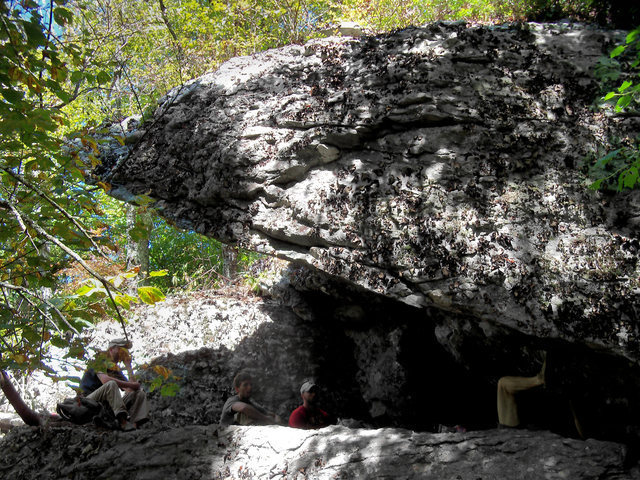 A group of N.C. hillbillys bouldering under the MOW roof, SLS Area