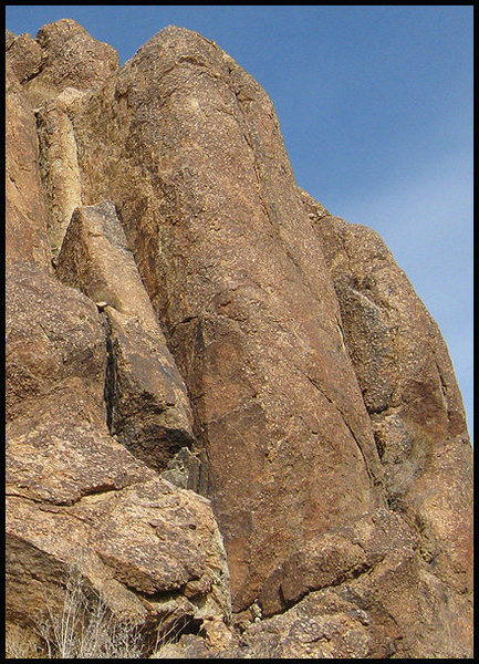 The "Neenee" goes up this buttress.<br>
Photo by Blitzo.