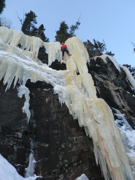 Crytal Meth, Jan 2012 conditions, Carl Pluim climbing.