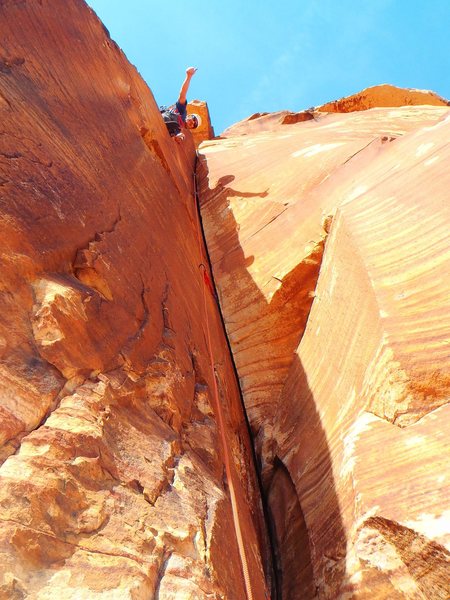 A little beta for the upper crux 5.10d pitch - no hands rest (one of many).