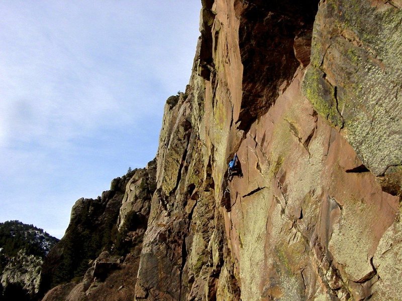 My buddy happened to be on Whale's Tail while we were trying this thing and managed to catch me on a measly onsight attempt. <br>
Photo: Sandor Coscia.