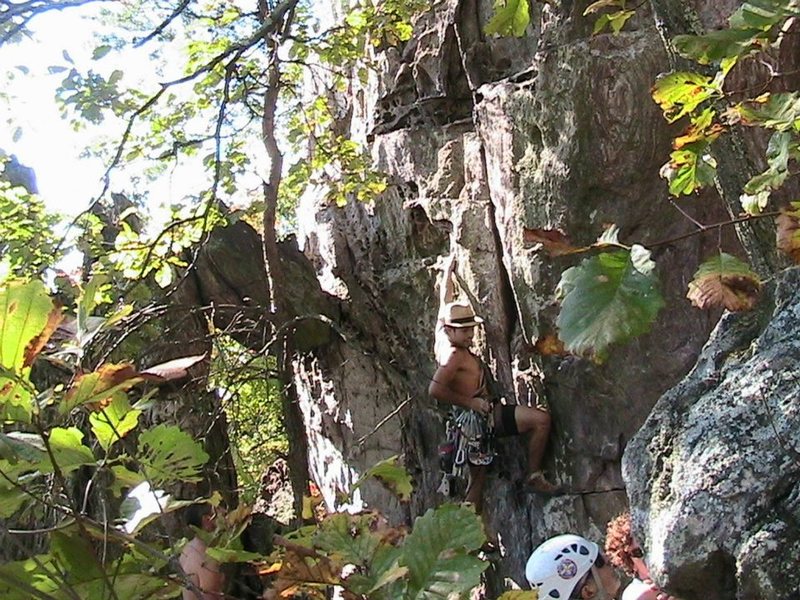 Trundlasaurus Wall<br>
<br>
No Experience Necessary (5.6) Trad<br>
<br>
Crowders Mountain State Park, North Carolina