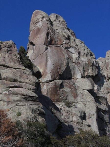 South side of the West Buttress of Castle Rock.<br>
<br>
Home of Shock and Awe, Claim Jumper, etc