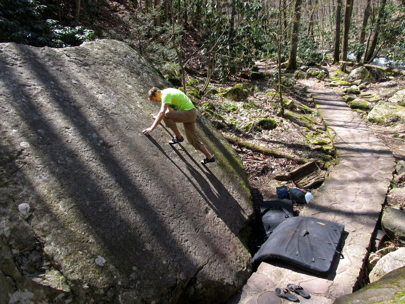 Bouldering in Trailside Slab, Southwest Virginia (Appalachia)