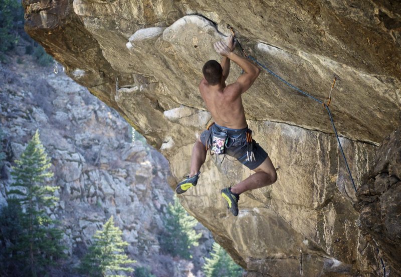 Andrew "Stonewall" Lee campusing to the big jugs on Slammer.