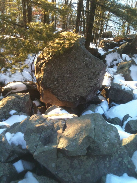A smaller boulder just South of the Twins. Should hold a couple of nice lines.