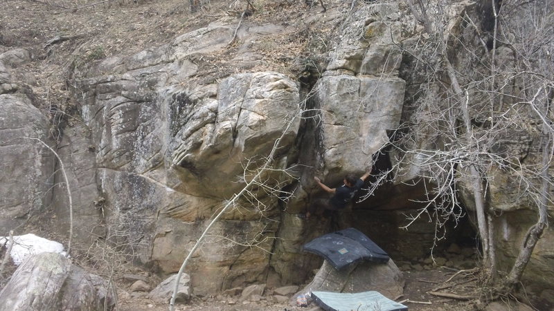 Kelly Canyon - V6 in the Trailer Park<br>
This thing doesn't get climbed enough