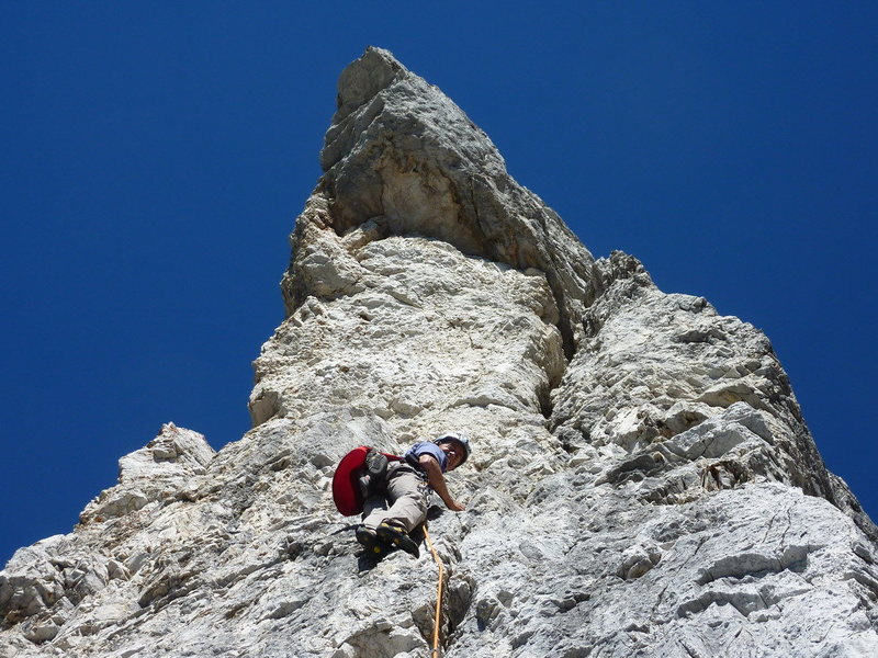 Enrico Maioni leading "Spigolo Jori" on Punta Fiames.
