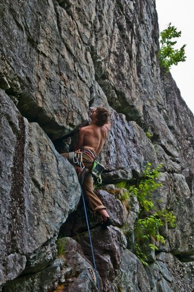 Kneebar into the wetness