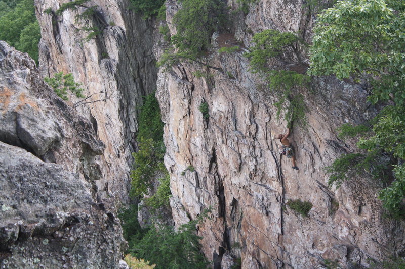Davids Castle Wall<br>
<br>
Respirator (5.8 R) trad<br>
<br>
Crowders Mountain State Park, North Carolina