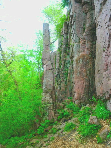 Fickle Finger West Side - Palisades SP S-Dakota<br>
An interesting formation