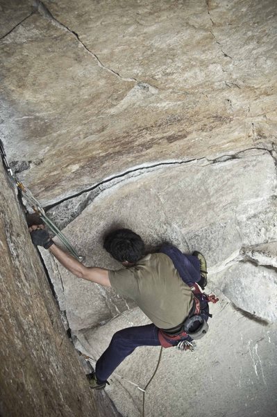 Leo en El Revolver 5.10a/b, Suesca - Colombia<br>
Foto Juan Urrego