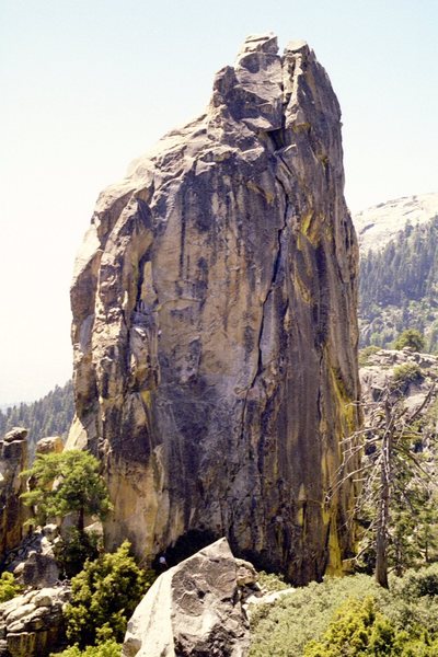 See that big crack in the right/center? Climb it!