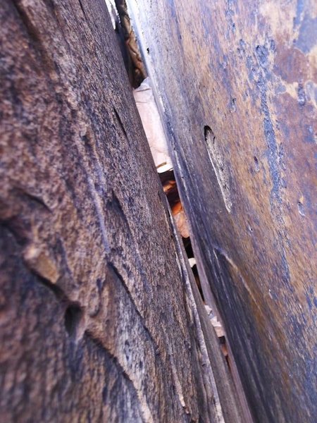 where I had ~1.5" of clearance between my nose and the wall