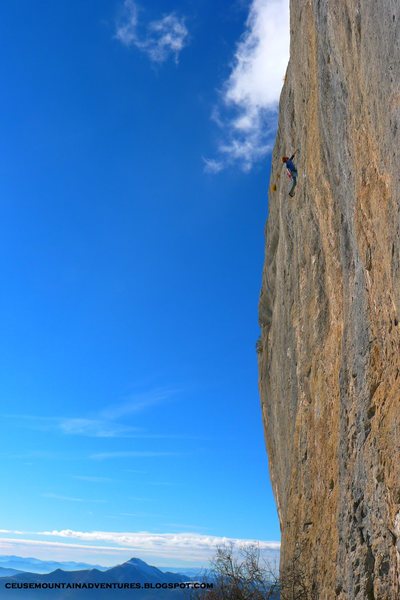 Mich enjoying the sun and the rock on 'la javanaise', sector demi lune, céüse.