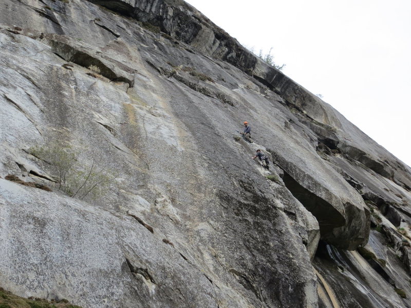 Eye of the Lyger a fun 10b crack route a bit left of Tweet This. Approach by climbing the mixed route Handle with Care.