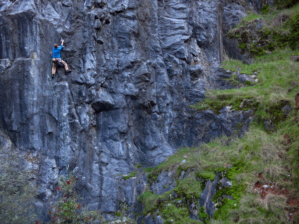 caughtinside cranks through the upper crux on Triathlon. <br>
<br>
Photo: Corey Gargano