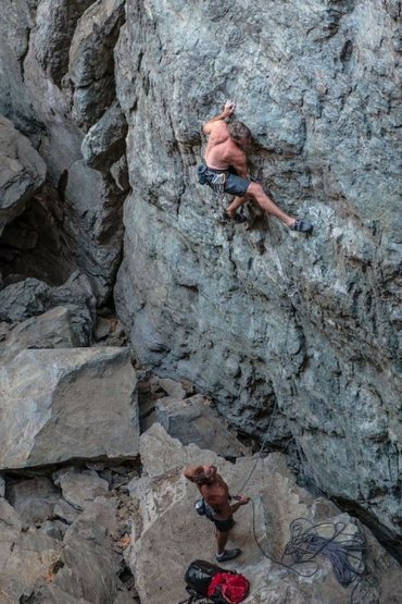 Mike on Super Alpine .11a. Emeralds, Upper Gorge. pic; josh horniak