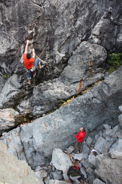 John Brooks and Tom Addison on Slip Knot .11a. Emeralds Upper Gorge.