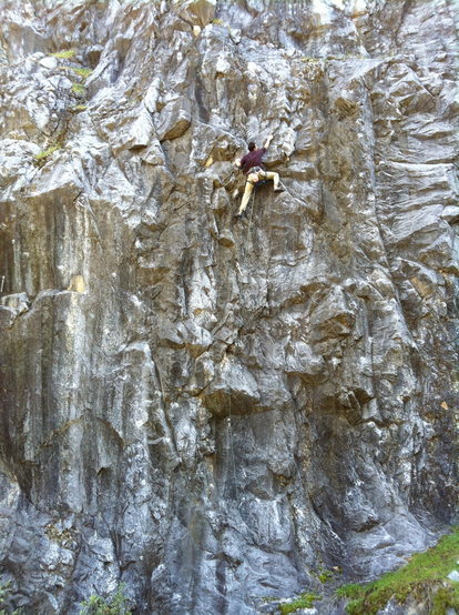 Big Will warming up on Destructomatic .11b, Wreckage Wall.