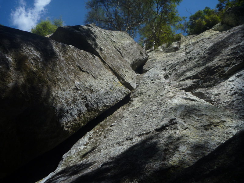 First corner crack of pitch 1