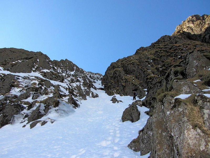 Looking up the gully section of Central Trinity from just above the Spider.<br>
<br>
Photo by Dave - http://www.youtube.com/user/chdslDave