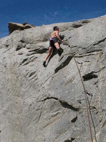 Quake and Shake Flakes (5.10b), Riverside Quarry