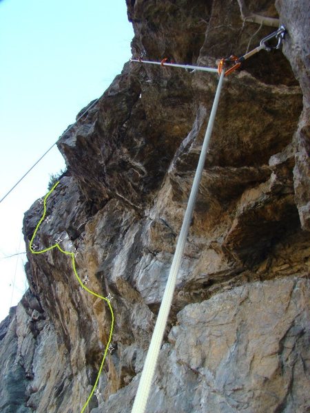 Magnanimous is the green drawn line to the left with stars representing bolts.The line on the right with the rope is No Chance of Escape!